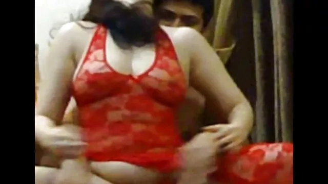 Un autre super combat de coqs BBW dans le BBW Fight Club video x gratuite mature