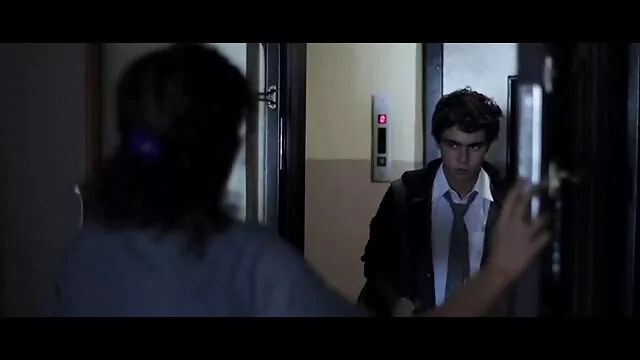 Nikki pilonné par video gratuite film x quatre hommes!