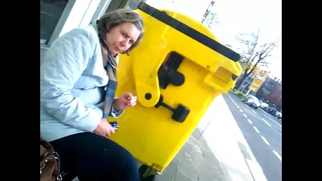 Baise en plein air avec regarder videos x gratuit bébé et homme