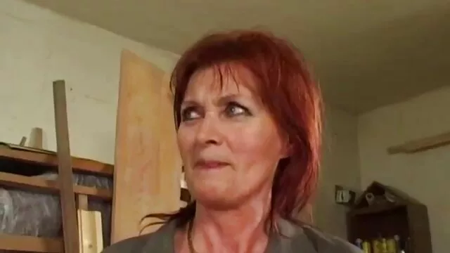 Amy Simms baisée par la video porno xxxl gratuit BBC (attachée)