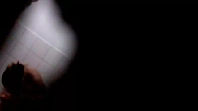 Babe euro chic suce les vidéos porno gratuit un gloryhole