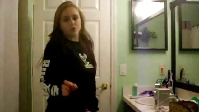 Bébé fait vidéos film porno français ce qui est naturel