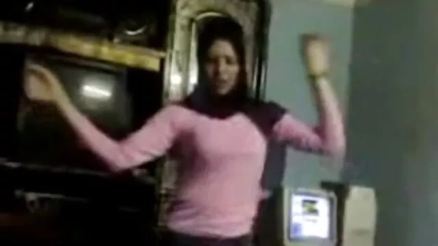 Superbe amateur dans le x porn gratuit sexe violent